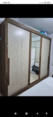 Guarda roupa porta de correr em boas condições