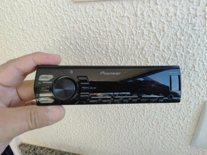Frentinha Pioneer MVH 288BT-vendo ou compro fundo do rádio