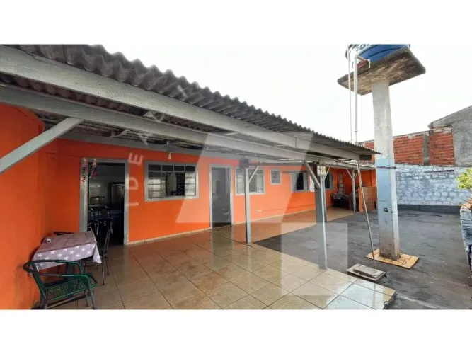 Casa a venda no bairro Parque Residencial Tuiuti - Maringá/PR