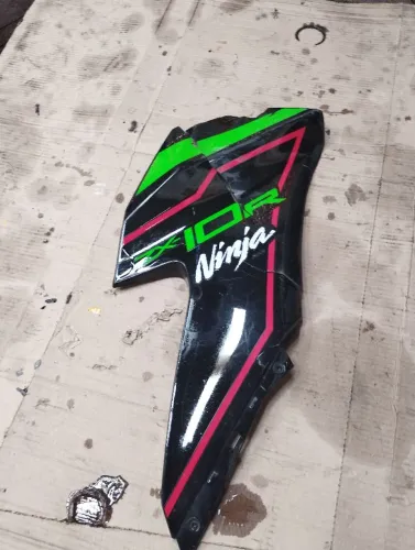 Carenagem Kawasaki zx10r 2022 original com detalhe 