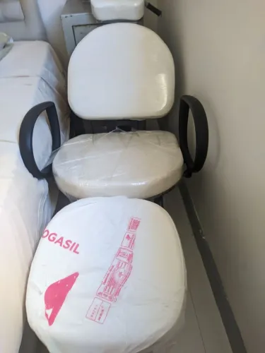 Vendo cadeira sobrancelha 