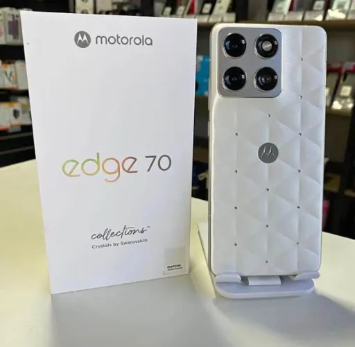 Motorola Edge 70 crystals 512