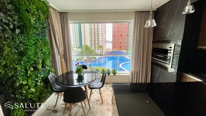 Apartamento locação anual 3 suítes Barra Sul