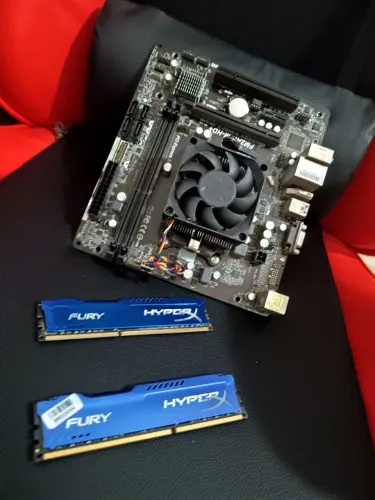Kit AMD A8-9600 + 16GB HyperX DDR3 + Placa-mãe ASRock FM2+
