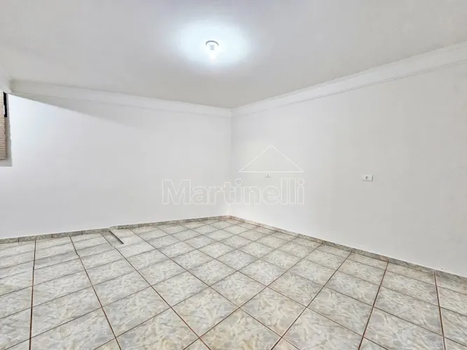 Casa térrea de 195m² de área construída para locação, próximo ao Savegnago Supermercados -