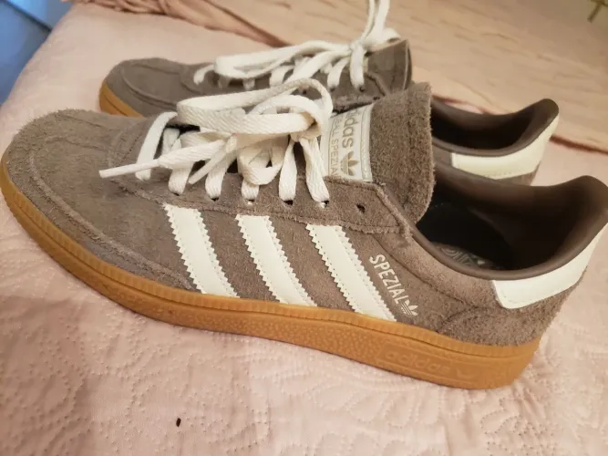 TENIS ADIDAS SPEZIAL fem 35