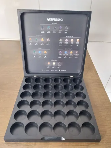 Caixa para guardar cápsulas de café nespresso