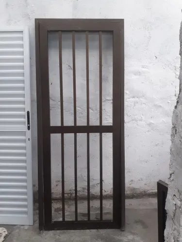 Porta de aluminio 210x80