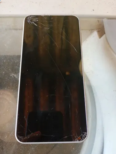 Vendo um sansung A 16.... 256 gigas menos de um ano de uso