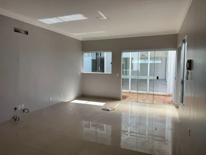 Casa com 2 dormitórios para locação no bairro Plano Diretor Norte