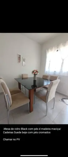 Mesa com Cadeiras
