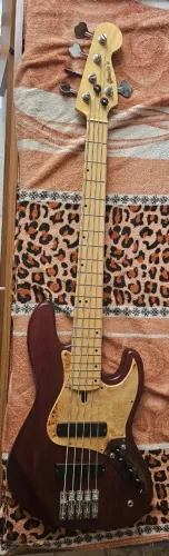 Contra baixo jazz bass 5c cherry fosco