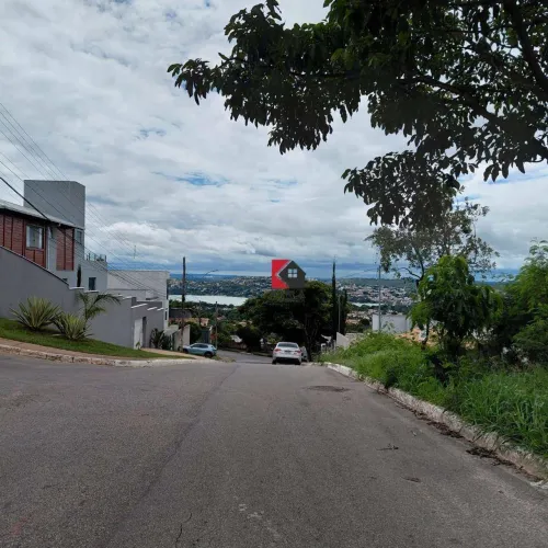 LOTE DECLIVE DE 390 M² NO JOÁ!