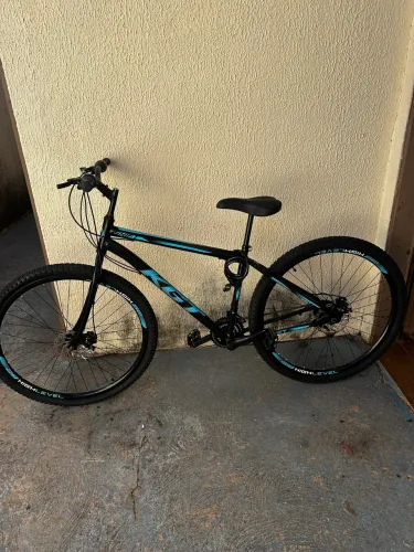 Vendo bicicleta nova aro 29 e 21 marchas