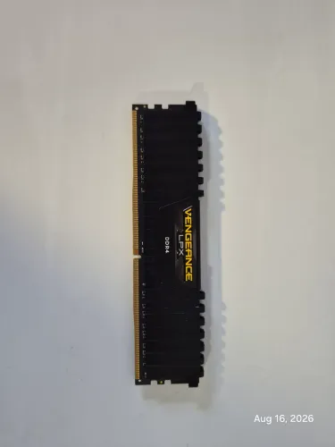 Memória RAM 8GB 2133MHz Corsair Vengeance desktop