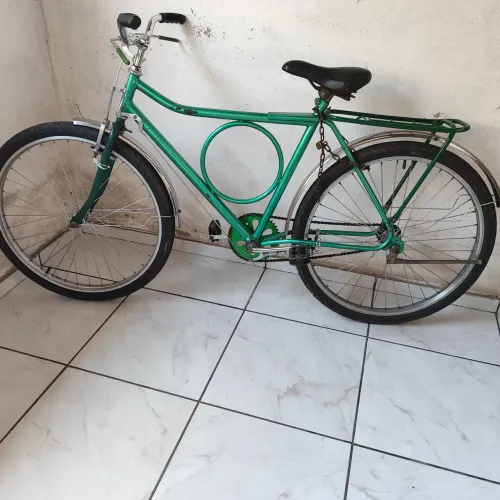 Vende se uma bicicleta 