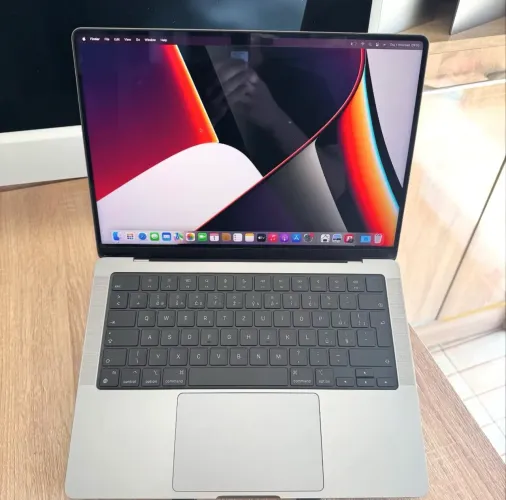 MacBook Pro 14.2 M1 Pro 2021 16GB / 512GB SSD
