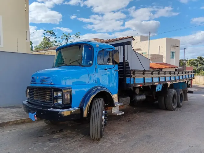 Mercedes benz 1516