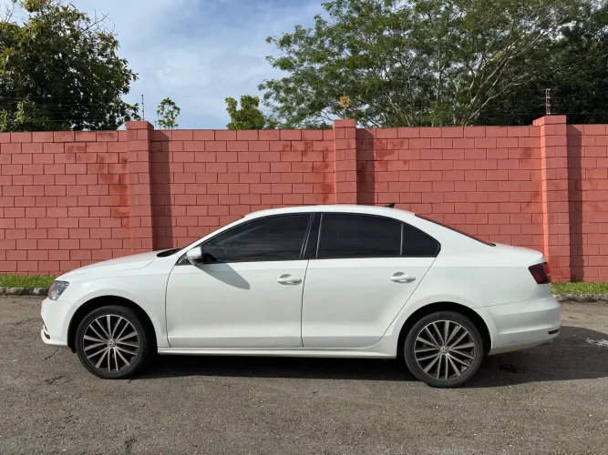 Volkswagen Jetta Comfortline 1.4 TSI 16V 4P Aut. 2018
