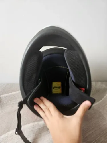 Capacete feminino tamanho 56