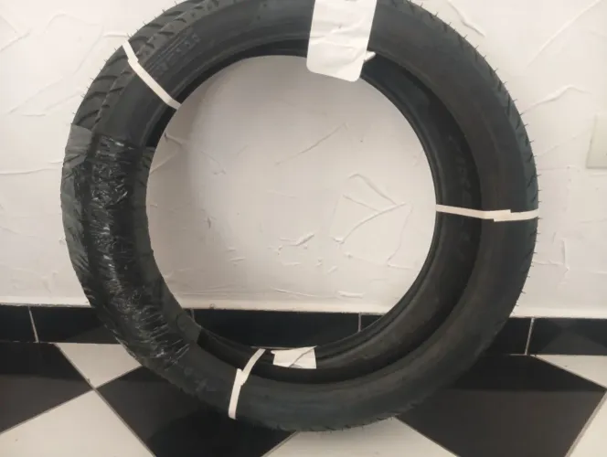 Par pneus PIRELLI Super city sem camara roda 18: 100/90 e 2.75