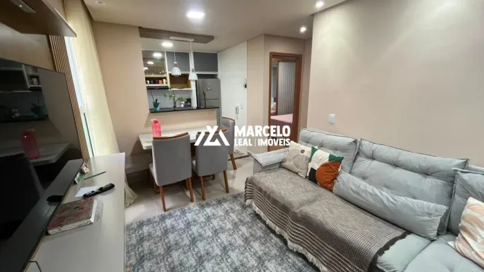 Alugo apto mobiliado impecável de 2/4 no 2º andar na região central de Vitória d