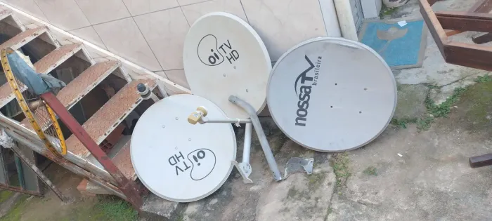 Parábola antena HD no estado das fotos retirar no local 