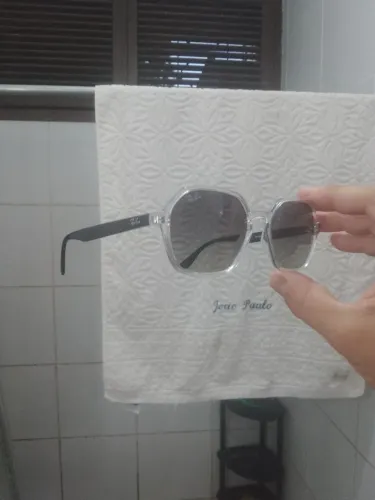 Óculos ray-ban modelo retrô unisex mais usado atualmente r$ 200 para vender logo.