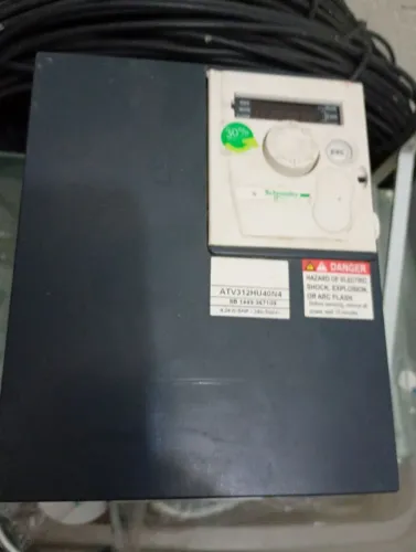 Inversor de frequência Schneider 7,5 cv