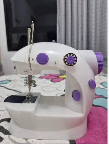 Mini maquina de costura