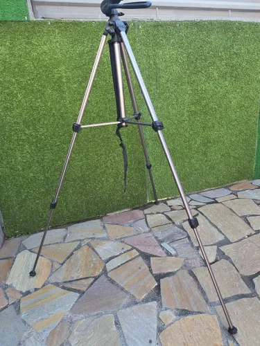 Tripé Vanguard original profissional para câmera e filmadora- alumínio-em excelente estado