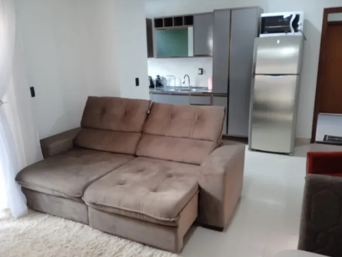 Alugo Apto ( temporada) nas Gaivotas a 300m da Praia dos Ingleses