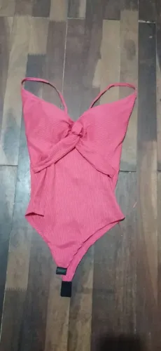 Body canelado rosa