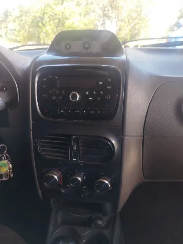 Fiat Strada Adventure1.8/ 1.8 Locker Flex CD 2013