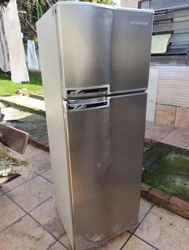 Geladeira Inox 370L grande 127v