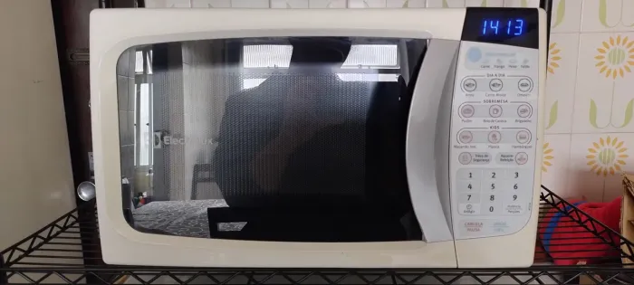 Micro-ondas Electrolux 20L MTD30 - 127V | Excelente Estado