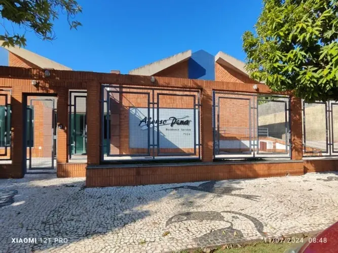 Apartamento na Avenida Afonso Pena 7554, com dois quartos, sacada, sala e cozinha, garagem
