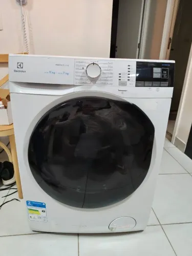 Lava e Seca Eletrolux