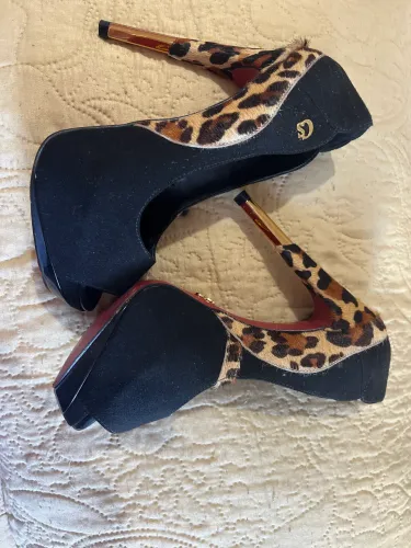 Calçado Novo Carmen Steffens