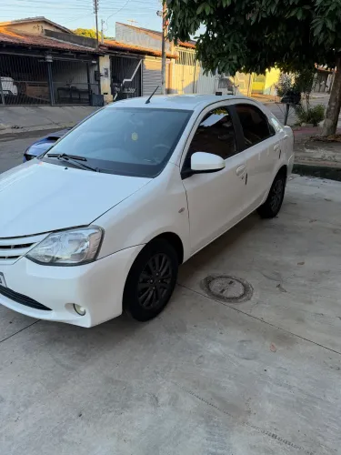 Toyota Etios XLS Sedan 1.5 Flex 16V 4P Mec. 2014