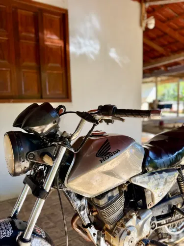 CG 150  MOTOR FEITO GERAL IMPECÁVEL PARA ROÇA 