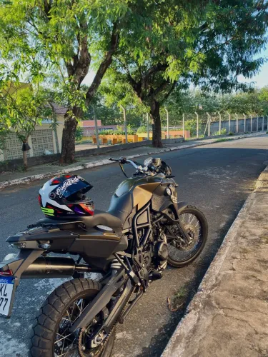 Vendo ou troco f800 zera nada pra fazer 