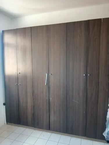 Vende-se Guarda Roupa + Armário de Cozinha