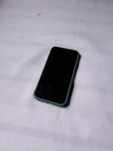 iPhone 11 com avaria