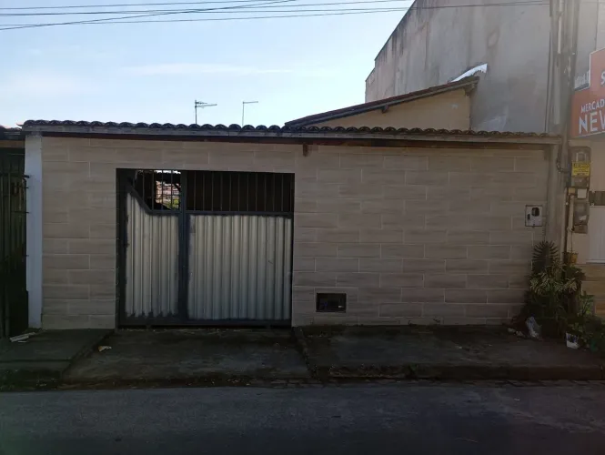 VENDO uma casa de 2/4, avenida Homero Figueiredo Gabriela!