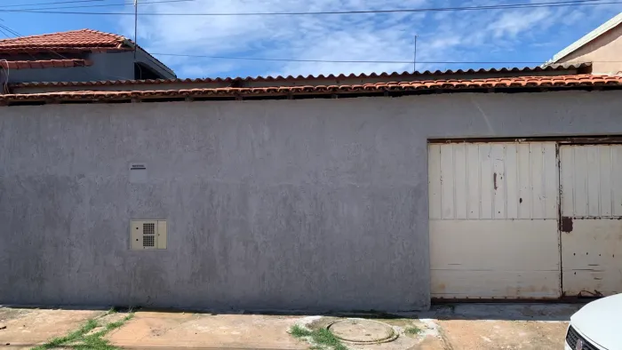 Alugo casa na Santa Maria 