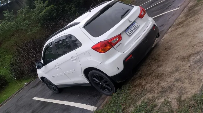 Mitsubishi ASX 2.0 16V 160cv Aut. 2012