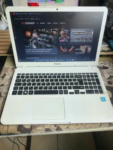 Notebook Samsung  branco telão 15 polegadas NP350XAA
