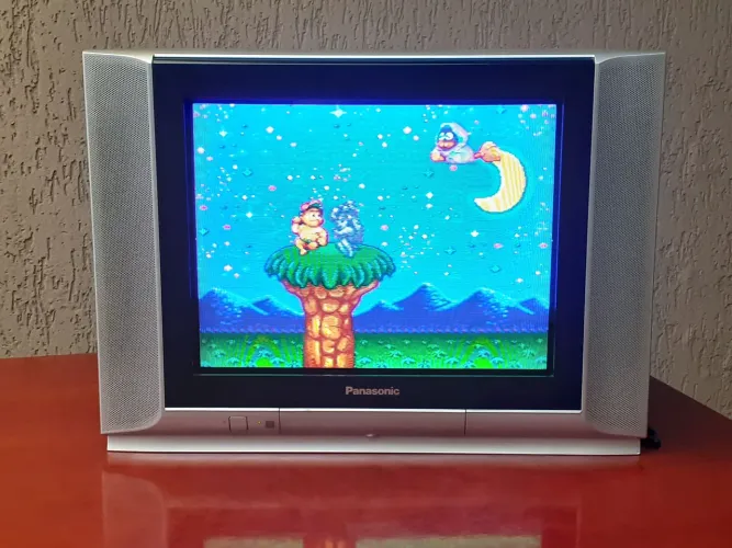 TV Panasonic 21 Estéreo (Perfeita, sem detalhes e com controle original )