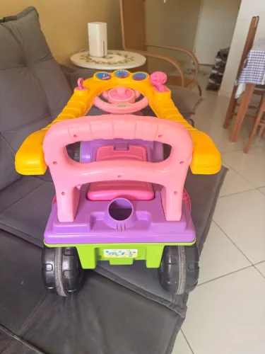 Carrinho Infantil feminino Jeep